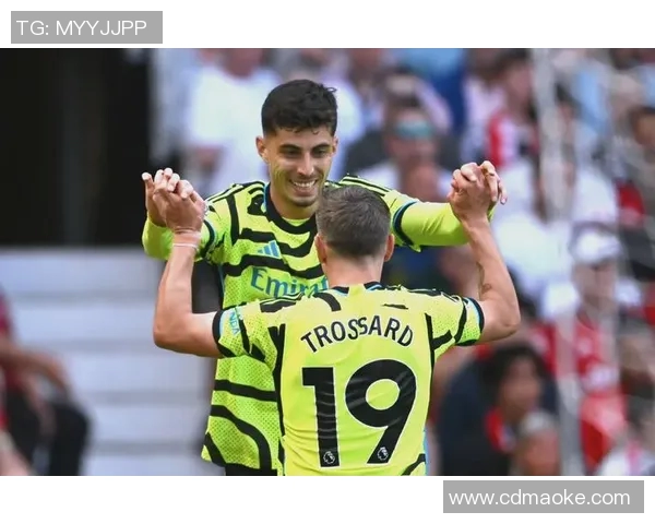 曼联与阿森纳即将对决球迷热议两队近期状态与战术分析