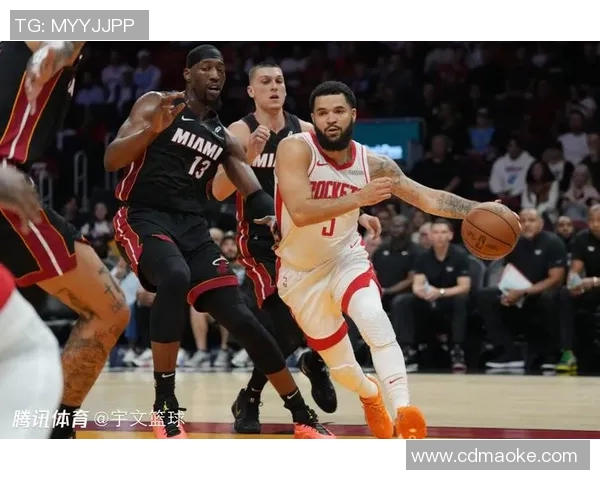 火箭队与热火队激战第4节精彩瞬间回顾与赛后分析